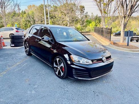 Used 2017 Volkswagen GTI S image 9
