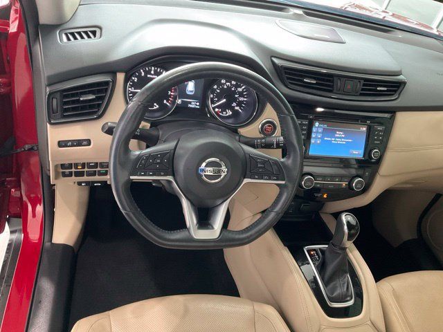 Used 2017 Nissan Rogue SL w/ SL Premium Package FWD image 8