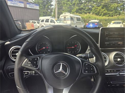 Used 2017 Mercedes-Benz GLC 300 4MATIC image 16