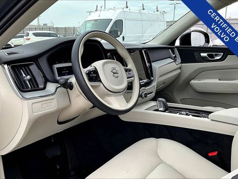 Used 2024 Volvo XC60 T8 Plus w/ Protection Package Premier image 18
