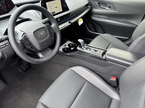 New 2026 Toyota Prius Plug-In Hybrid FWD image 9