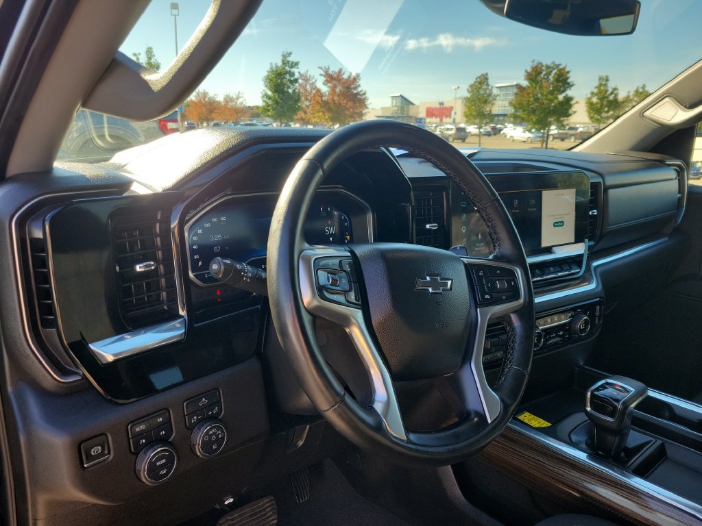 Used 2023 Chevrolet Silverado 1500 RST w/ Max Trailering Package AWD/4WD image 21