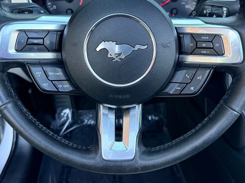 Used 2017 Ford Mustang Premium RWD image 22