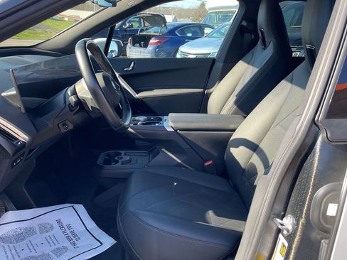 Used 2022 BMW iX xDrive50 w/ Sport Package image 3