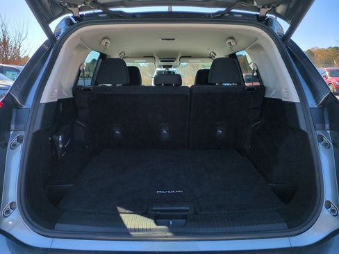 Certified 2024 Nissan Rogue SV image 31