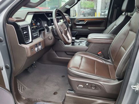 Used 2023 GMC Sierra 1500 Denali w/ Technology Package AWD/4WD image 19