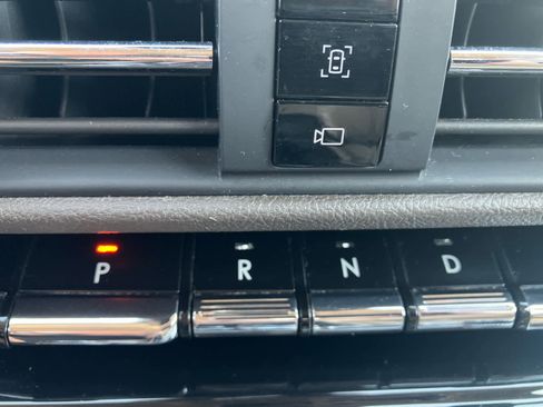 Used 2021 Lincoln Corsair Standard AWD w/ Premium Package image 27