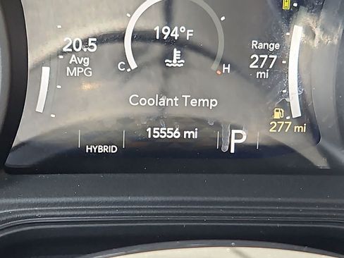 Used 2025 Jeep Wrangler Unlimited Sahara w/ Safety Group AWD/4WD image 18