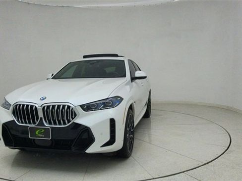 Used 2024 BMW X6 xDrive40i w/ Premium Package image 71