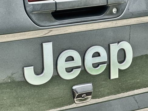 Used 2021 Jeep Gladiator Overland w/ Popular Equipment Package AWD/4WD image 15