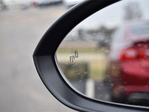 Certified 2025 Volkswagen Jetta SE w/ Sunroof Package image 10