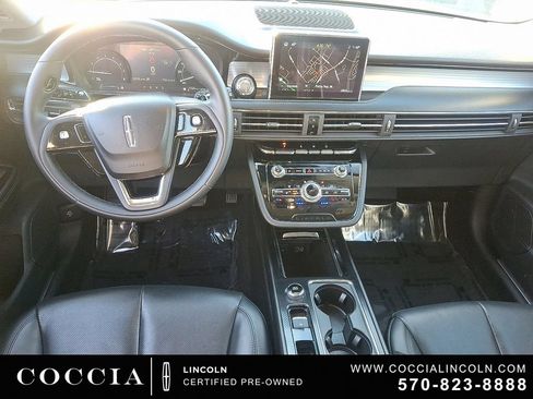 Certified 2022 Lincoln Corsair AWD w/ Equipment Group 101A image 11