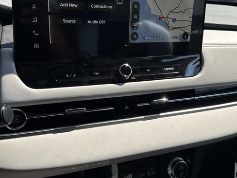 New 2025 Mitsubishi Outlander SE image 22