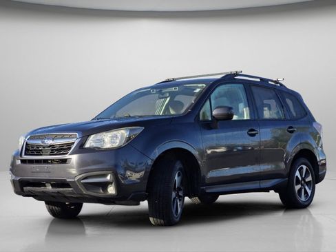 Used 2017 Subaru Forester 2.5i Premium AWD/4WD image 18