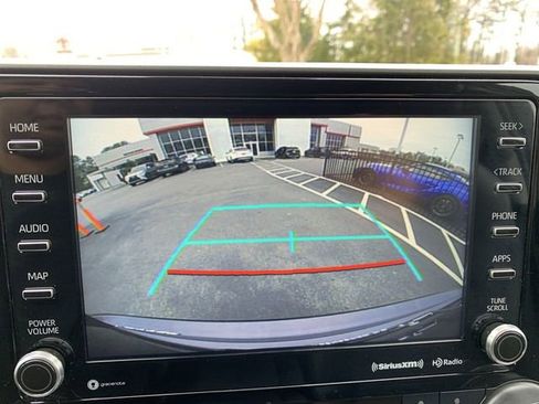 Used 2022 Toyota Highlander XLE image 22