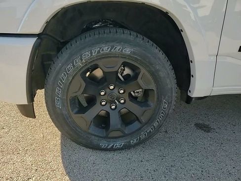 New 2026 RAM 1500 Big Horn AWD/4WD image 19