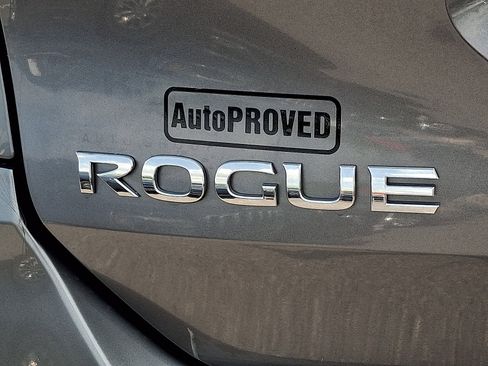 Used 2018 Nissan Rogue SV w/ Premium Package AWD/4WD image 31