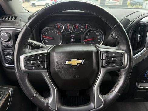 Used 2022 Chevrolet Silverado 1500 LT AWD/4WD image 18