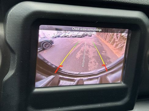 Used 2019 Jeep Wrangler Unlimited Sport S image 22