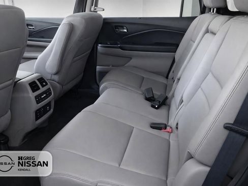 Used 2016 Honda Pilot Touring image 12
