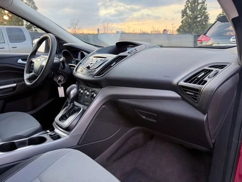 Used 2013 Ford Escape SE FWD image 19