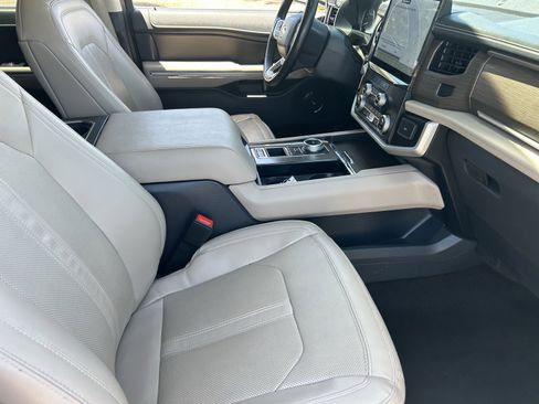 Used 2023 Ford Expedition Max Limited RWD image 13
