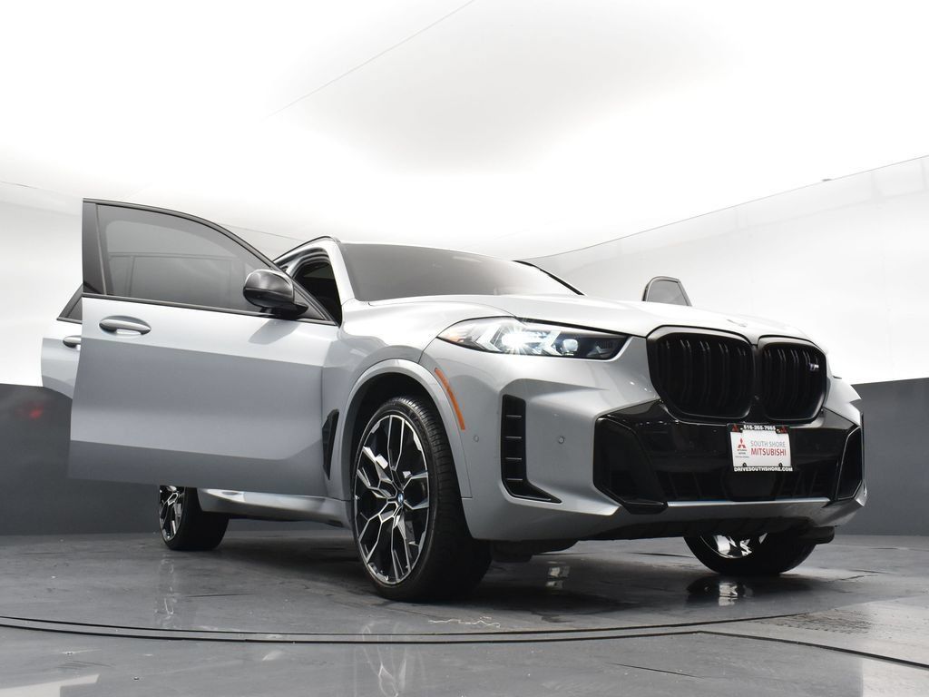 Used 2024 BMW X5 M60i AWD/4WD image 32