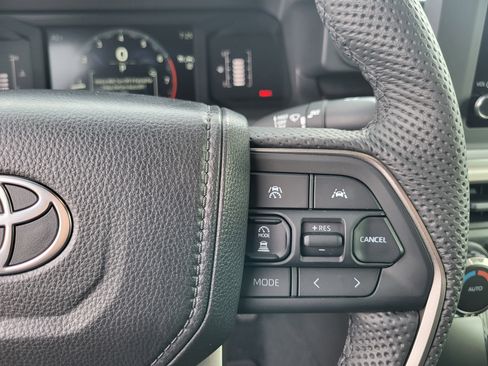 Certified 2025 Toyota Tacoma SR5 image 19