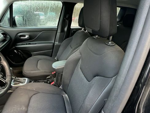 Used 2020 Jeep Renegade Altitude image 17