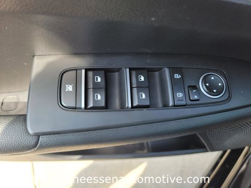 Used 2024 Kia Forte LXS image 15