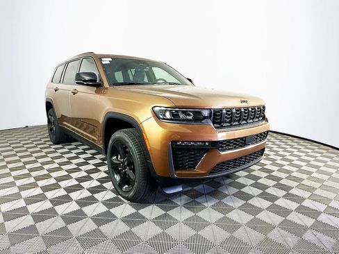 New 2026 Jeep Grand Cherokee L Limited w/ Limited Altitude Package AWD/4WD image 2