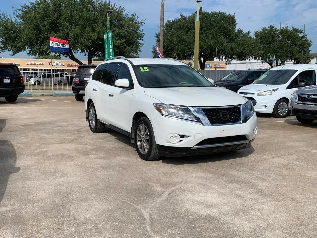 Used 2015 Nissan Pathfinder S FWD image 3