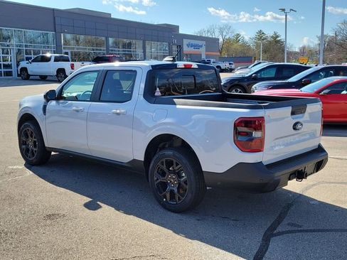New 2026 Ford Maverick Lariat w/ Black Appearance Package image 3