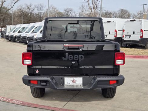 New 2026 Jeep Gladiator Sport image 4