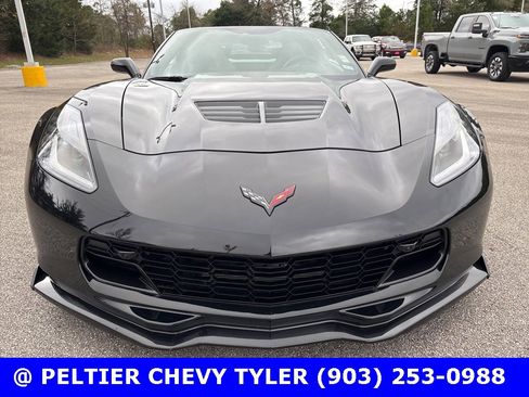 Used 2016 Chevrolet Corvette Z06 w/ 2LZ Preferred Equipment Group image 2