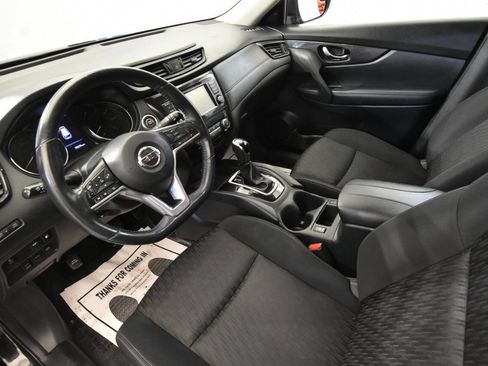 Used 2018 Nissan Rogue SV image 12