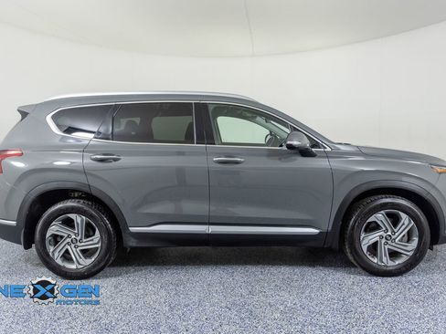 Used 2022 Hyundai Santa Fe SEL w/ Convenience Package FWD image 8