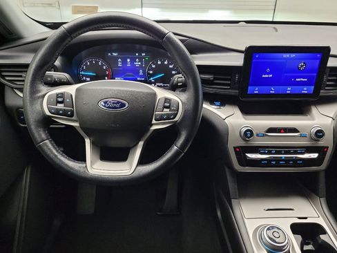 Used 2022 Ford Explorer XLT w/ Class IV Trailer Tow Package image 22