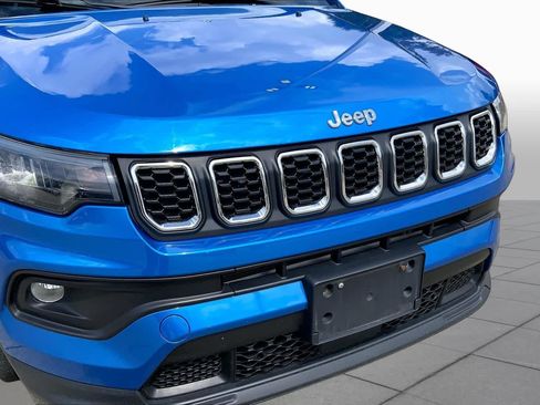 Used 2024 Jeep Compass Latitude AWD/4WD image 31