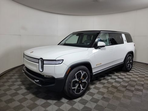 Used 2024 Rivian R1S Adventure AWD/4WD image 1
