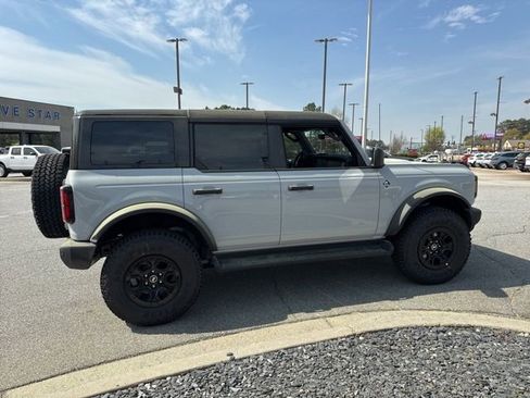New 2026 Ford Bronco Outer Banks w/ Sasquatch Package image 12