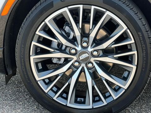 Certified 2024 Cadillac XT4 Sport AWD/4WD image 7