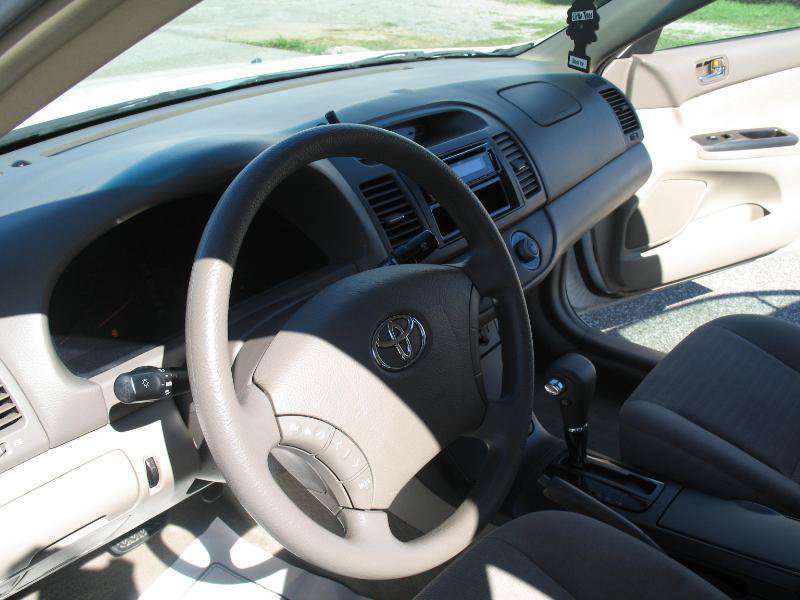 Used 2005 Toyota Camry LE FWD image 26