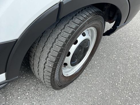 Used 2019 Ford Transit 150 130 Low Roof RWD image 40