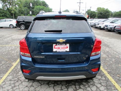 Used 2020 Chevrolet Trax LT w/ LT Convenience Package AWD/4WD image 12