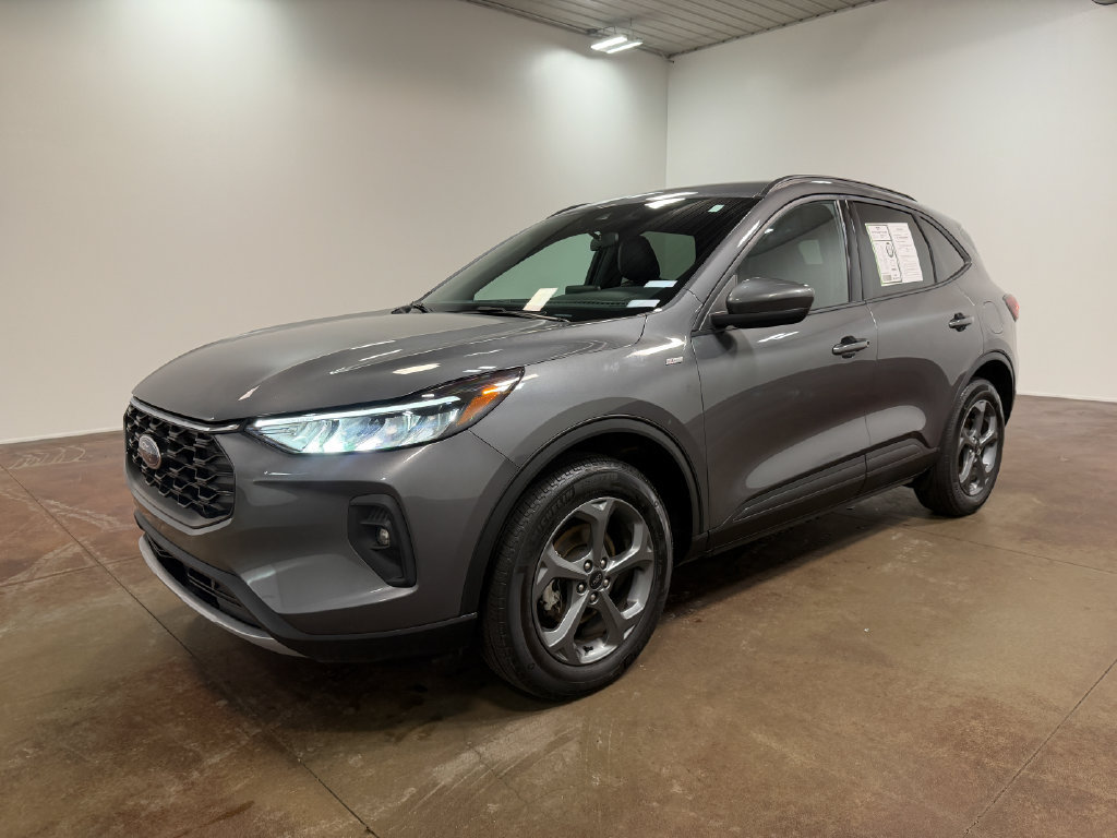 Used 2025 Ford Escape ST-Line Select AWD/4WD image 39
