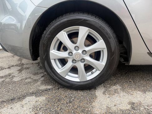Used 2010 MAZDA MAZDA3 i Touring FWD image 32