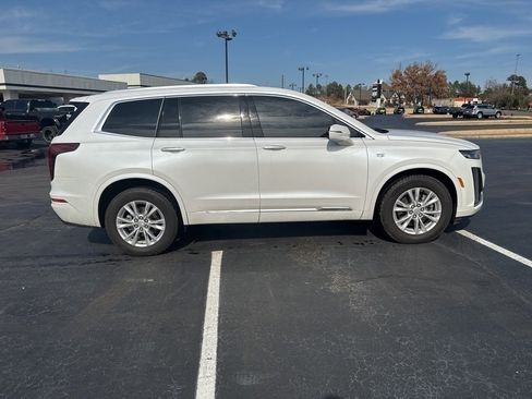 Used 2024 Cadillac XT6 Luxury w/ LPO, Floor Liner Package image 6