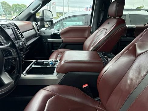 Used 2021 Ford F350 Platinum AWD/4WD image 5