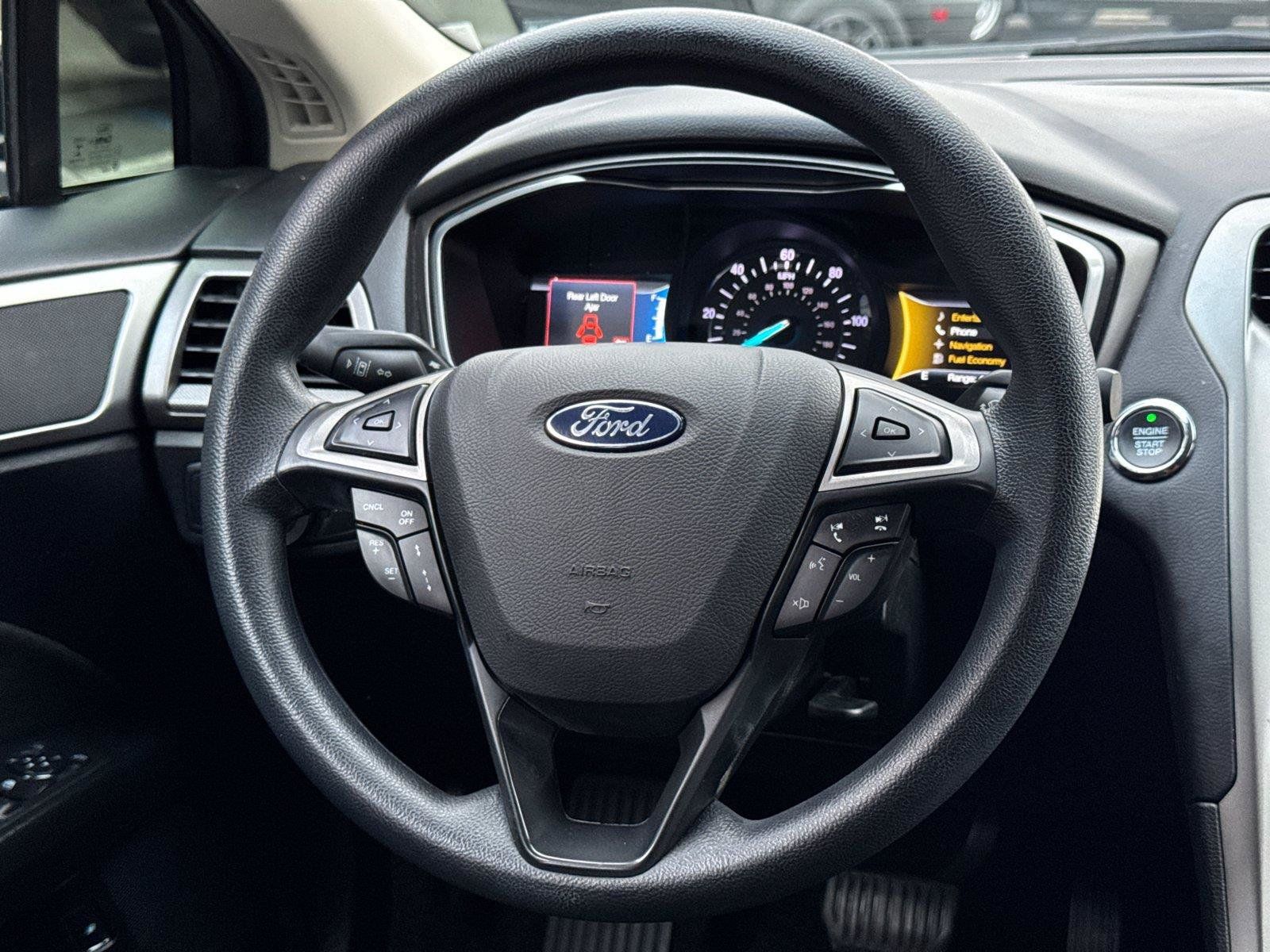 Used 2020 Ford Fusion SE FWD image 22